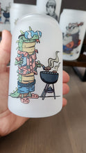 Load image into Gallery viewer, Lizard BBQ - Beer Can Glass
